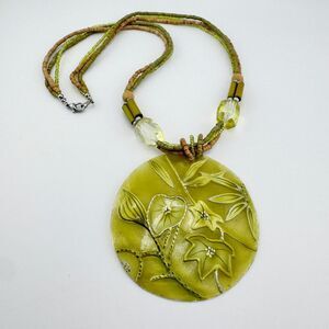 Vintage Floral Pendant Necklace Beaded Chain Retro Statement Movie/TV Prop